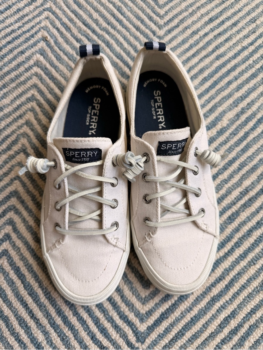 Sperry Crest Vibe Size 6